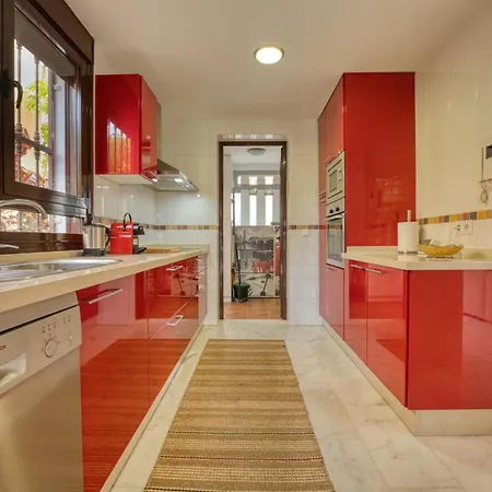 Spacious Laurisilva Villa *