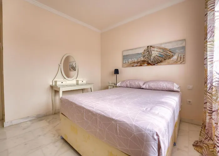 Spacious Laurisilva וילה