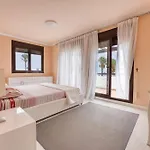 Spacious Laurisilva